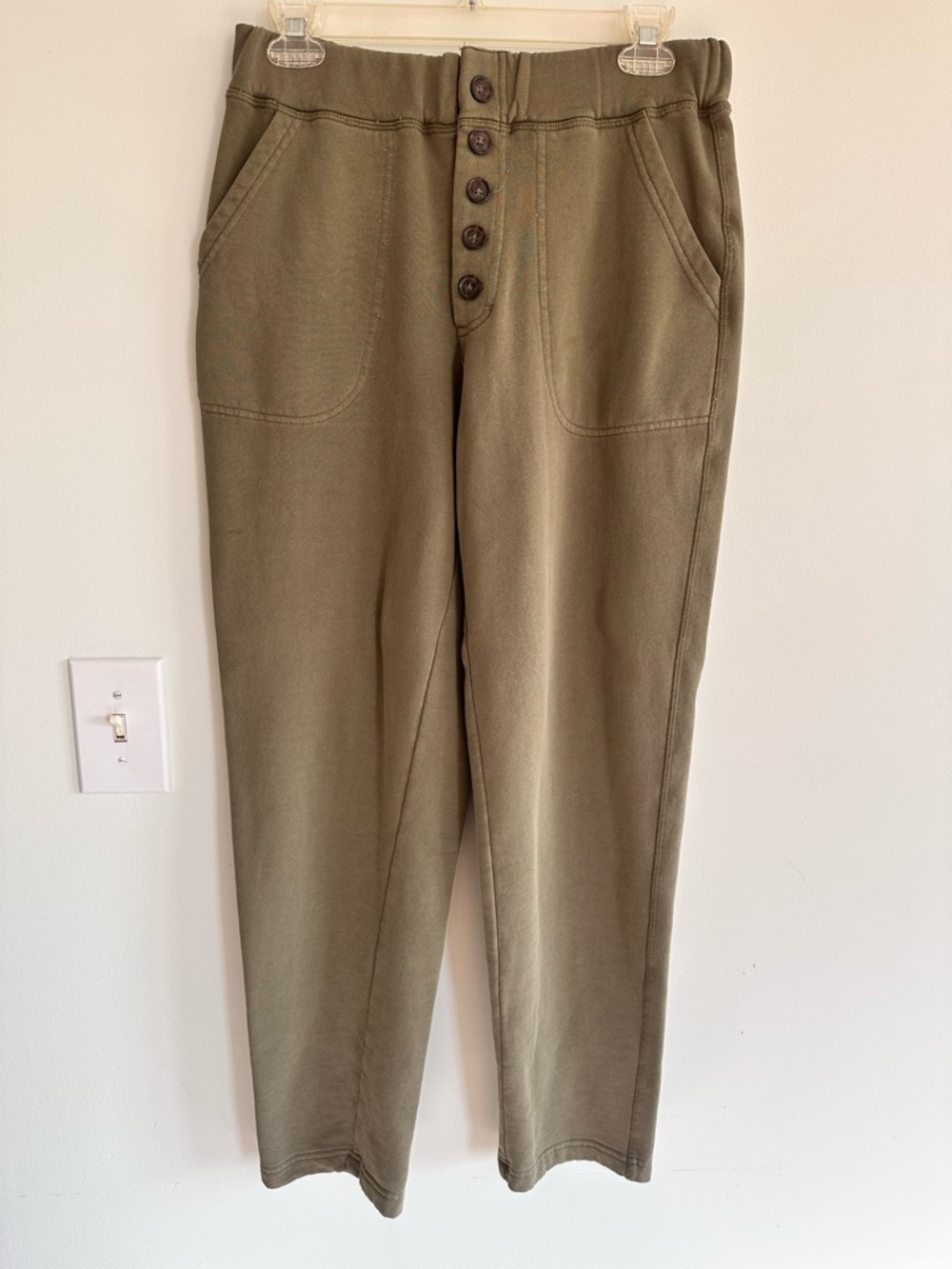 Marine Layer Annie Taylor’s women's Olive Green Button-Front Casual SweatPants